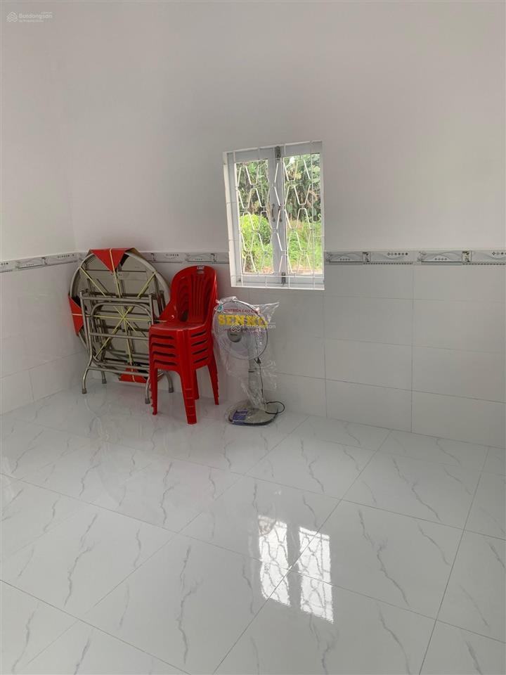 Bán nhà và đất 371 m2 vuông thổ cư giá 1.3 tỷ