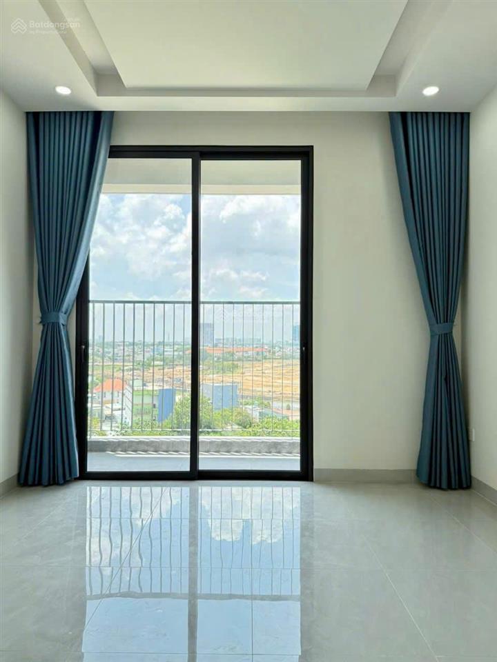 Cho thuê a&t sky garden, căn 2pn giá 6tr, nhà có ban công thoáng mát, nhà mới keng