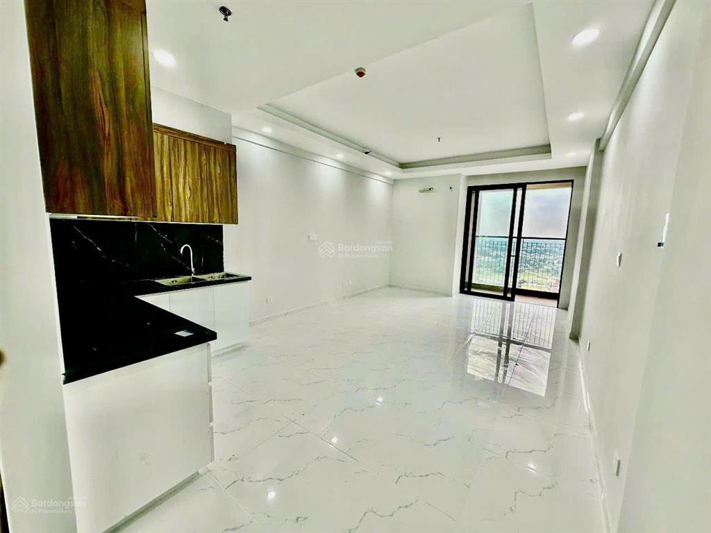 Bán căn studio tầng thấp giá chỉ 1,450ty, ban công thoáng mát cả ngày, không chắn view