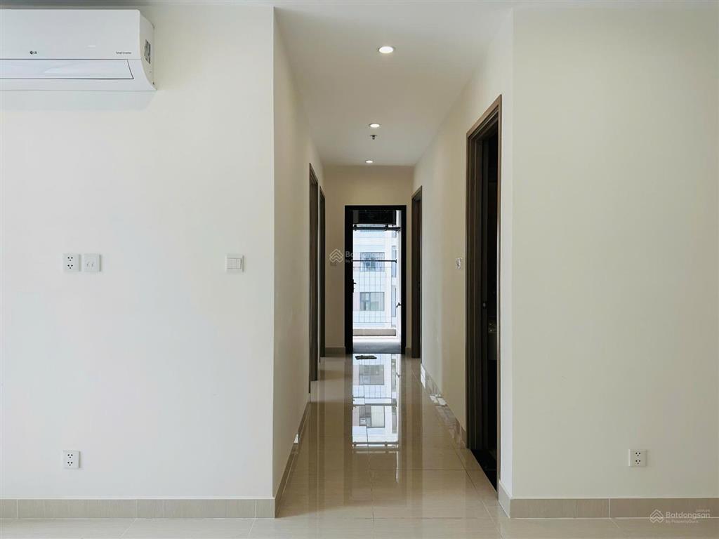 Bán căn 3pn 81,5m2 origami sẵn sổ. giá 3,75 tỷ all in. đông bắc. view trực diện hồ bơi. tầng thấp