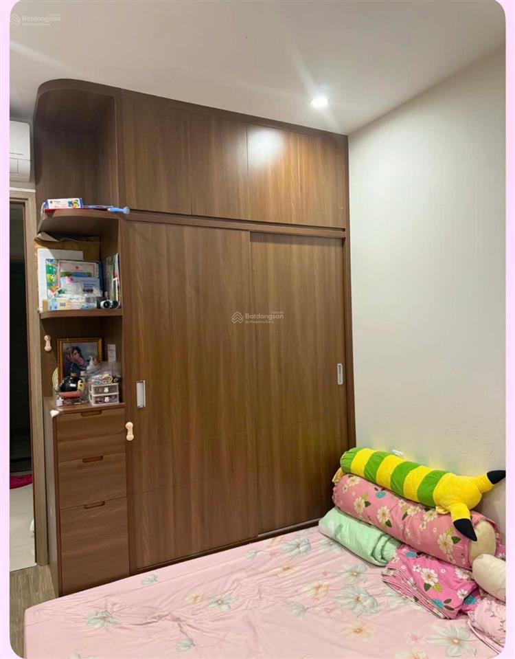 Bán căn 2pn 59m2 rainbow. sẵn sổ hồng. giá 2tỷ7 all in. hướng đông nam. full nội thất. vinhome q9