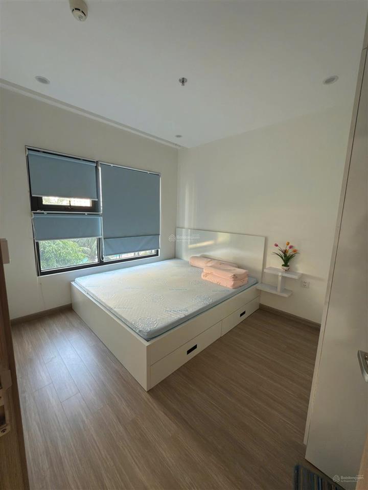 Bán căn hộ 2pn 2wc origami. giá 2,9 tỷ all in. sẵn sổ. view hồ bơi. hướng đông nam. vinhomes q9