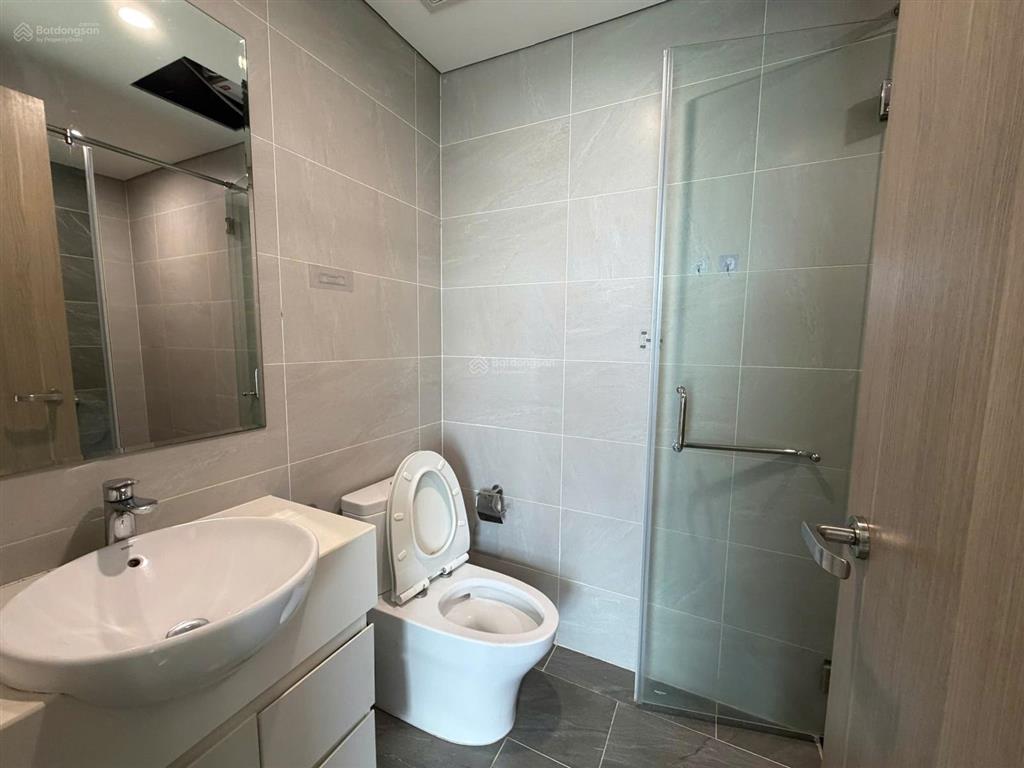 Bán gấp căn 3pn 82m2 khu rainbow. giá 3tỷ550 full nội thất. có sổ hồng. tầng cao view thoáng mát