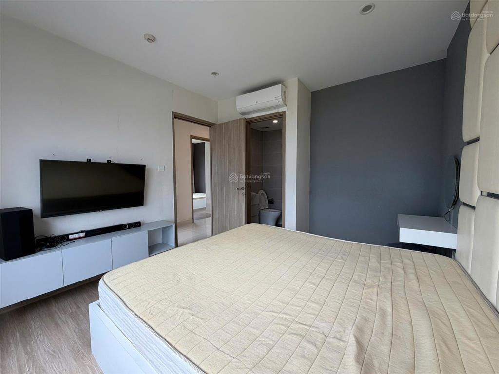 Bán gấp căn 3pn 82m2 khu rainbow. giá 3tỷ550 full nội thất. có sổ hồng. tầng cao view thoáng mát