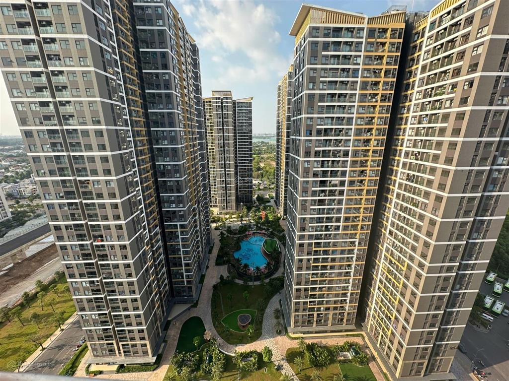 Căn 2pn glory heights. giá 3,4 tỷ all in. đông bắc. tầng đẹp view thoáng. liền kề vincome mall.