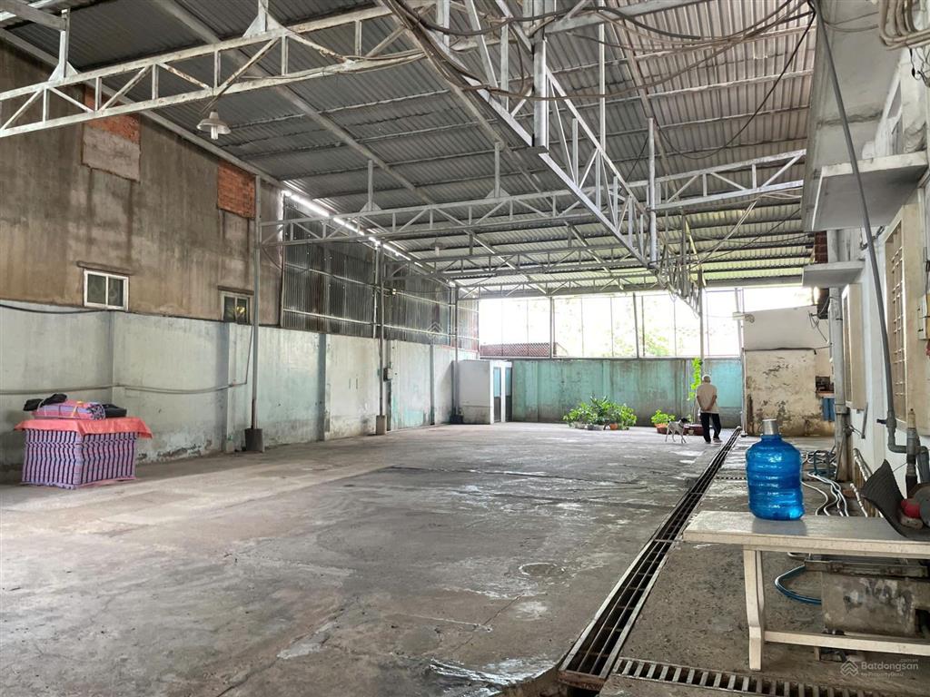 Bán đất thổ cư lớn 947m  trung tâm tt. hóc môn