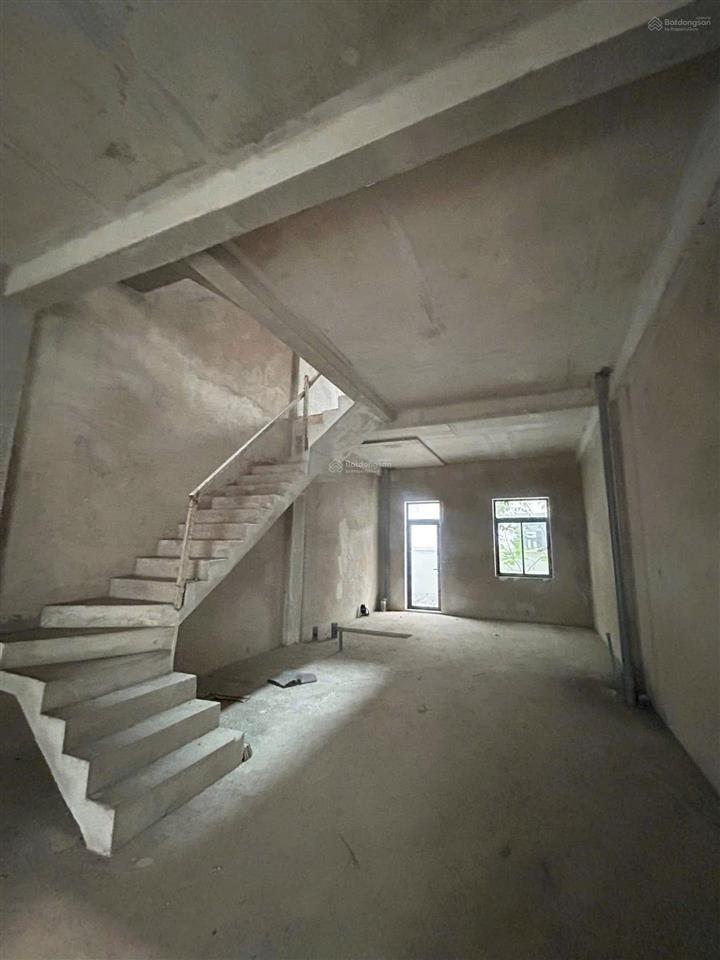 Cho thuê shophouse lakeview city novaland giá chỉ 30tr/tháng