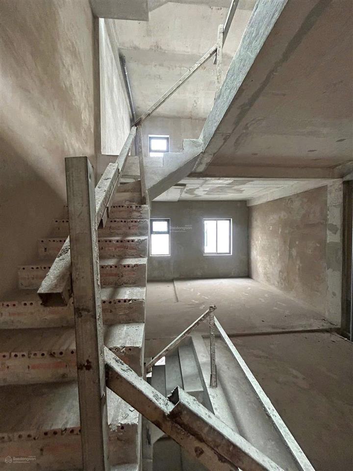 Cho thuê shophouse lakeview city novaland giá chỉ 30tr/tháng