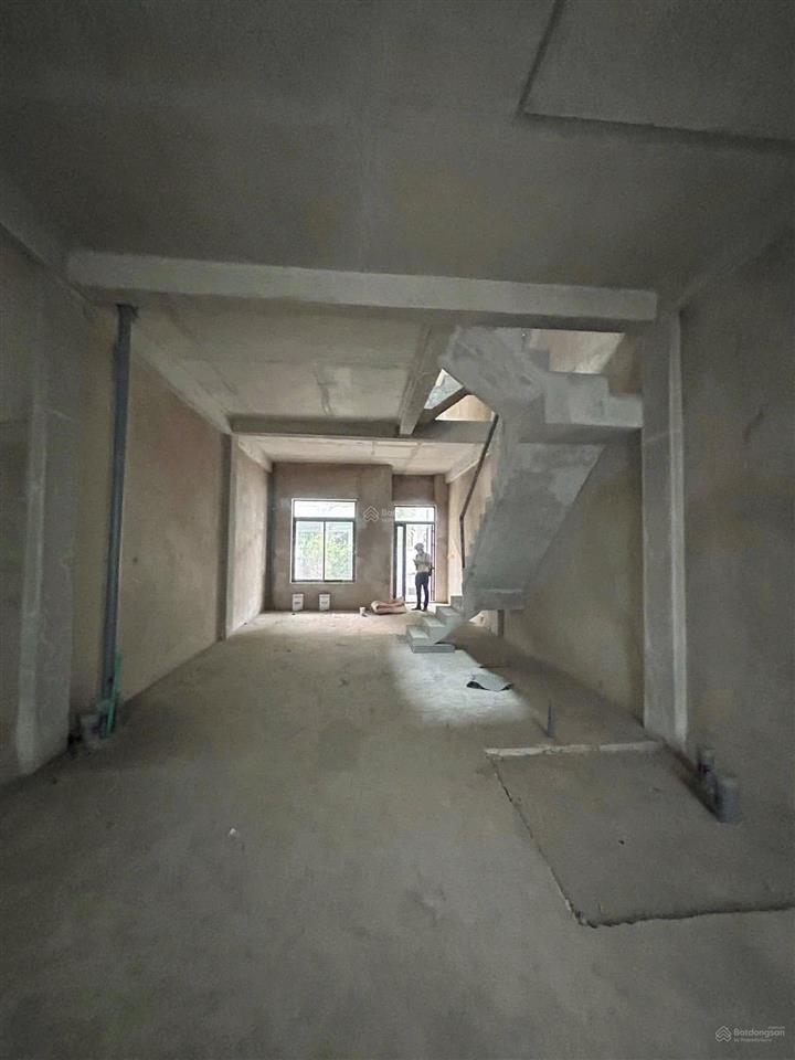 Cho thuê shophouse lakeview city novaland giá chỉ 30tr/tháng