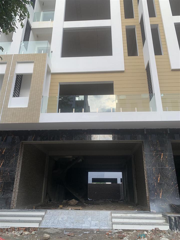 Bán nhanh liền kề thanh hà giá 8,5 tỷ khu b2.3 hướng nam. dt 100m2, đường 14m gần cc.  0981 538 ***