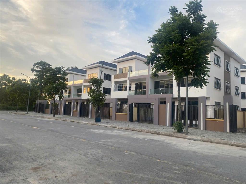 Bán nhanh biệt thự góc 193m2 giá chưa đến 16 tỷ. giá hời thanh hà, gần hồ, chung cư.  098153813