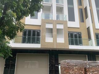 Bán liền kề 100m2, cả xây thô 9.5 tỷ  100m2, hướng nam, gần trường victoria tl.  0981 538 ***
