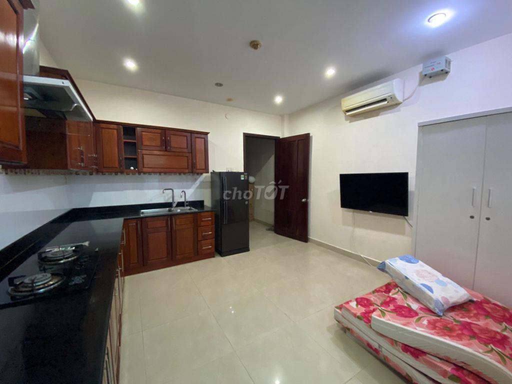 Phòng 25m2 đầy đủ nội thất tại đường Phú Thuận, Quận 7 