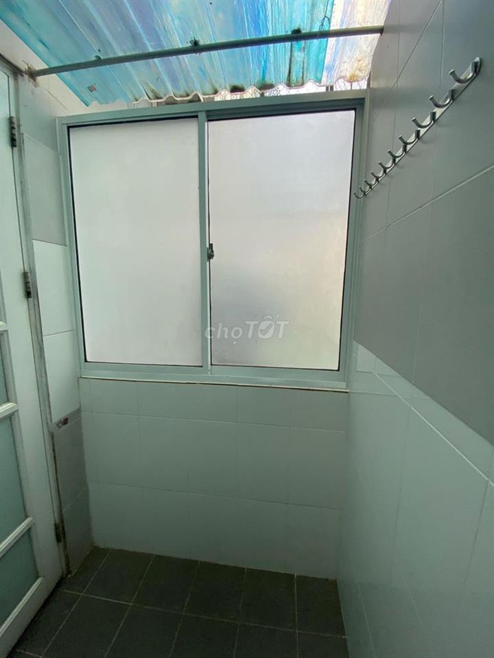 Phòng 25m2 đầy đủ nội thất tại đường Phú Thuận, Quận 7 
