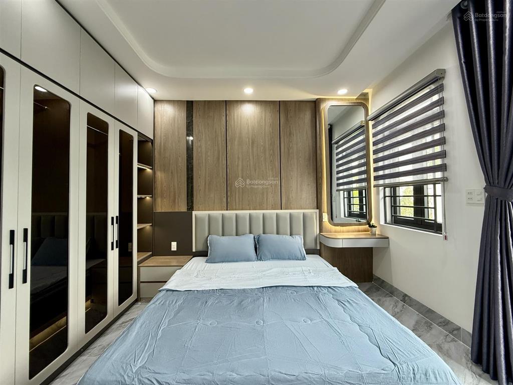 Nhà mặt tiền kinh doanh đường thạnh lộc 16, 4x22m, lửng, 3lầu, 5pn, p. thờ, gara ô tô, hướng đnam