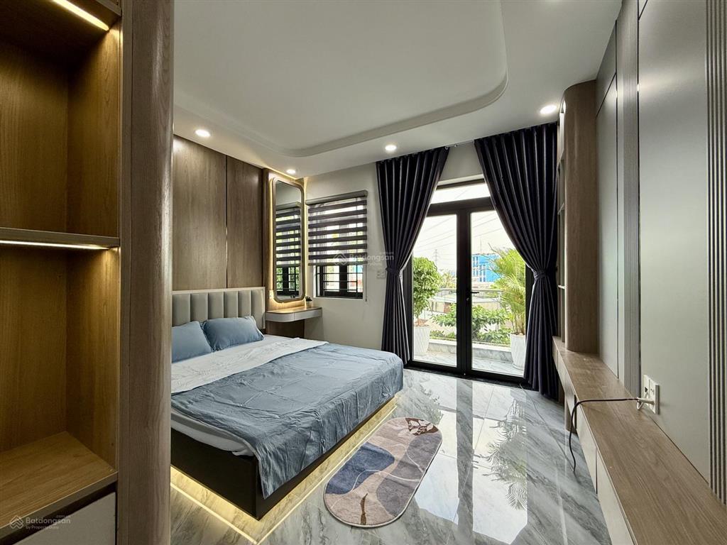 Nhà mặt tiền kinh doanh đường thạnh lộc 16, 4x22m, lửng, 3lầu, 5pn, p. thờ, gara ô tô, hướng đnam