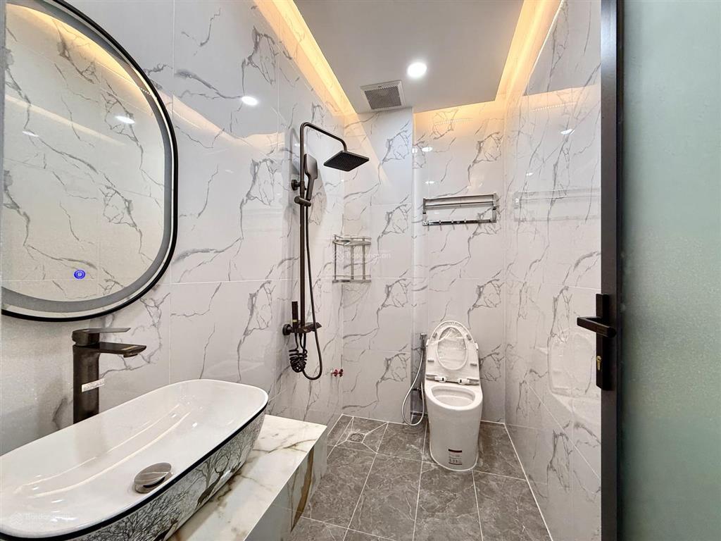 Nhà mặt tiền kinh doanh đường thạnh lộc 16, 4x22m, lửng, 3lầu, 5pn, p. thờ, gara ô tô, hướng đnam