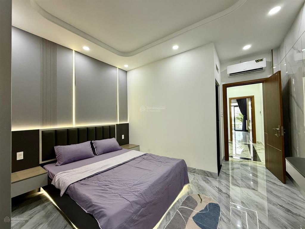 Nhà mặt tiền kinh doanh đường thạnh lộc 16, 4x22m, lửng, 3lầu, 5pn, p. thờ, gara ô tô, hướng đnam