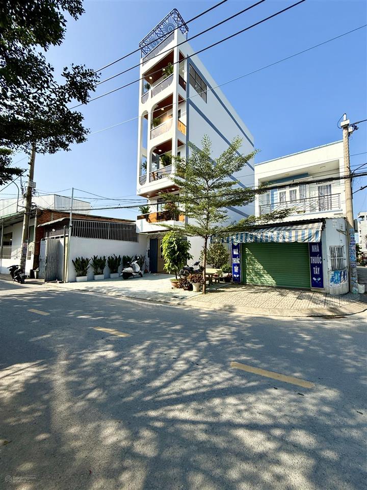 Nhà có thang máy, mặt tiền đường cầu ba phụ, dt 4mx25m, lửng, 3 lầu, 4pn, 6vs, p. thờ, p. xông hơi