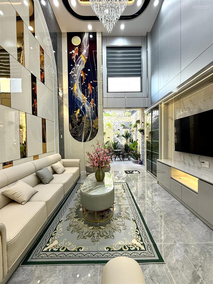 Nhà có thang máy, mặt tiền đường cầu ba phụ, dt 4mx25m, lửng, 3 lầu, 4pn, 6vs, p. thờ, p. xông hơi