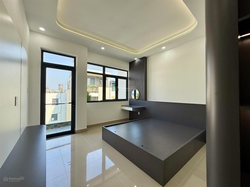 Nhà ngay bên chợ cầu đồng và ngã tư ga, dt4x17m, lửng, 3 lầu, 4pn, p.thờ, sân thượng, 6.88 tỷ