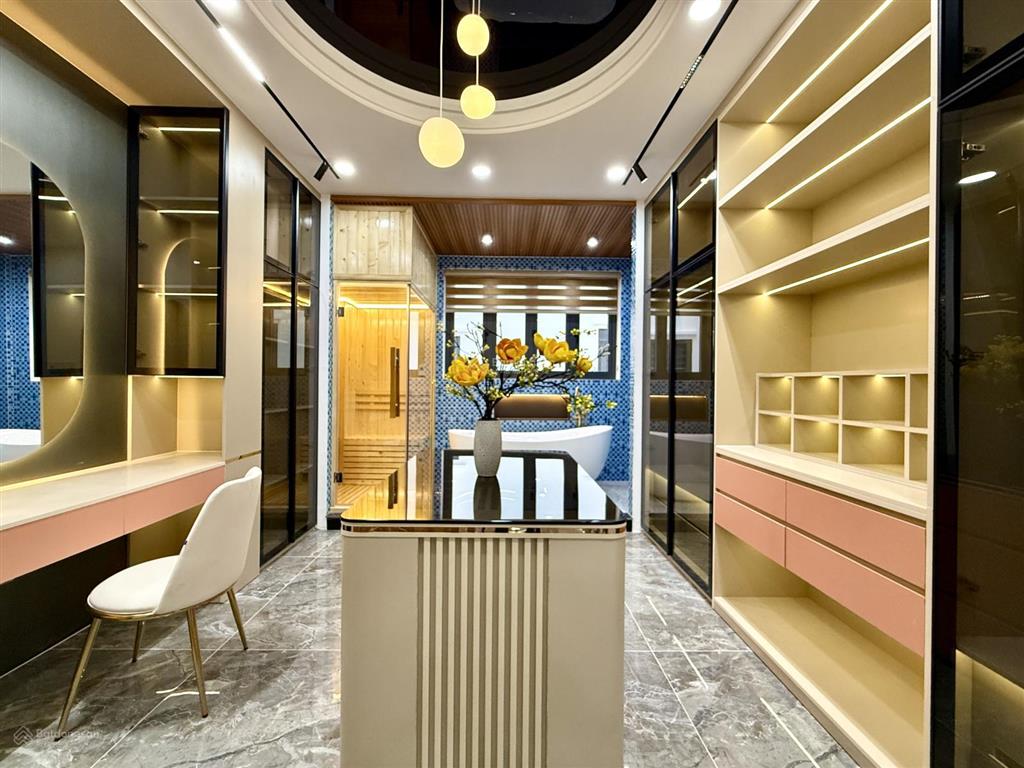 Nhà có thang máy, 1 sẹc đường thông tx 25, dt4x19m, lửng, 3 lầu, 4pn, p.thờ, p.xông hơi, 7.4 tỷ