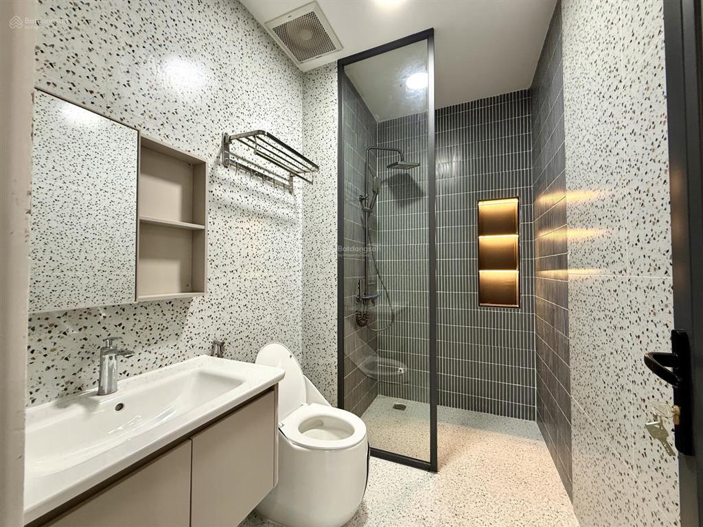 Nhà có thang máy, 1 sẹc đường thông tx 25, dt4x19m, lửng, 3 lầu, 4pn, p.thờ, p.xông hơi, 7.4 tỷ