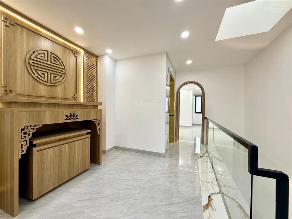 Nhà có thang máy, 1 sẹc đường thông tx 25, dt4x19m, lửng, 3 lầu, 4pn, p.thờ, p.xông hơi, 7.4 tỷ