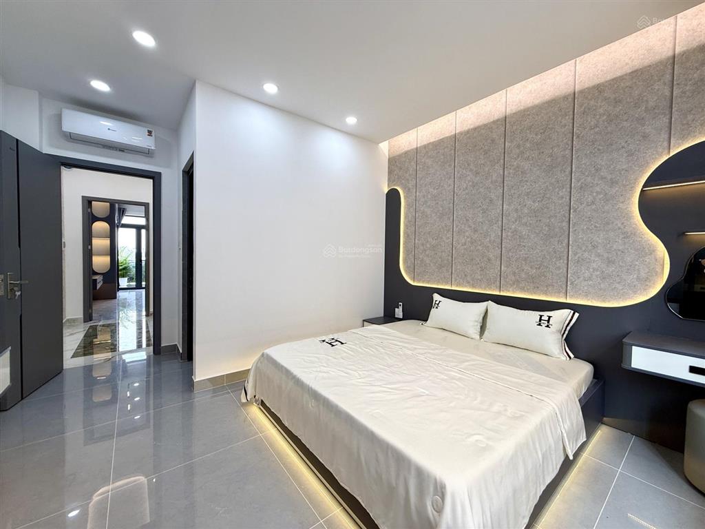 Nhà 1 sẹc đường thông tx 25, dt 4x19m, lửng, 3 lầu, 4pn, p. thờ, s. thượng, gara ô tô, 7,3 tỷ