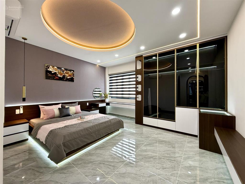 Nhà 1 sẹc ngắn dương thị mười, dt4.10x18m, nở hậu 5.25m, lửng, 3 lầu, 4pn, sân thượng, gara ô tô