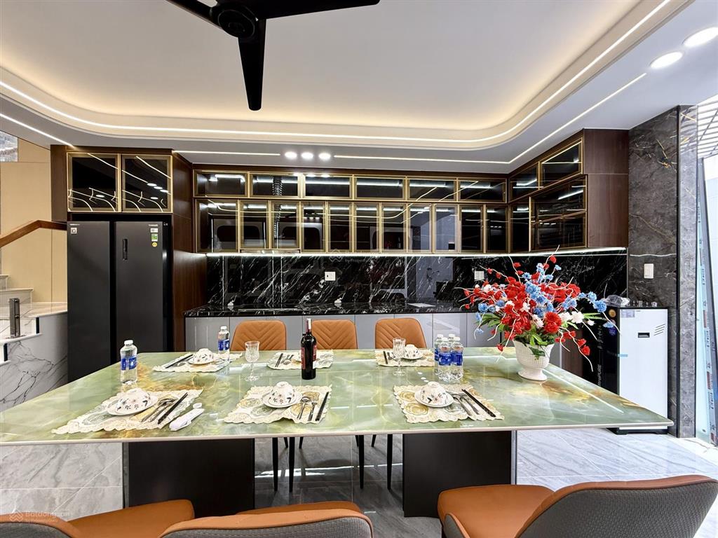 Nhà 1 sẹc ngắn dương thị mười, dt4.10x18m, nở hậu 5.25m, lửng, 3 lầu, 4pn, sân thượng, gara ô tô