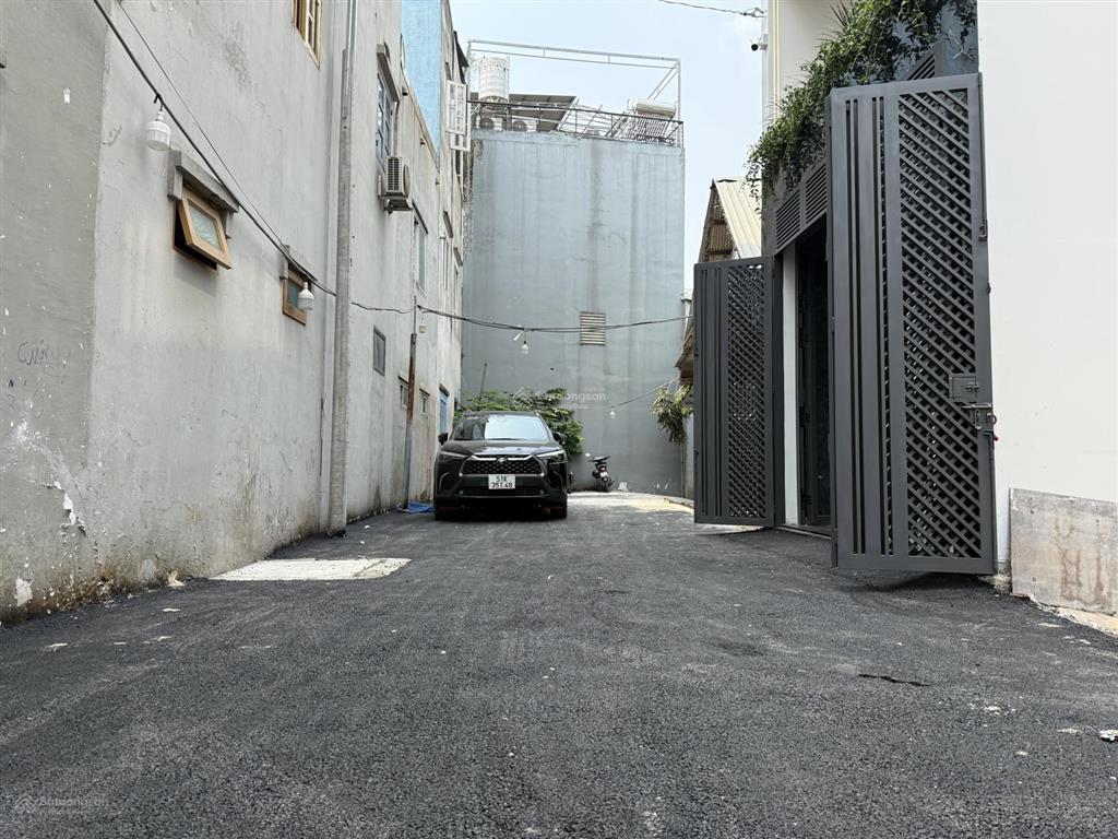 Nhà 1 sẹc ngắn dương thị mười, dt4.10x18m, nở hậu 5.25m, lửng, 3 lầu, 4pn, sân thượng, gara ô tô