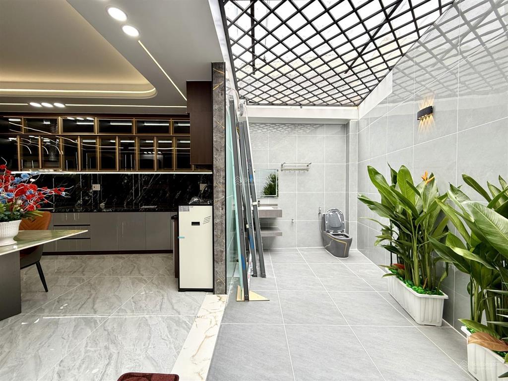 Nhà 1 sẹc ngắn dương thị mười, dt4.10x18m, nở hậu 5.25m, lửng, 3 lầu, 4pn, sân thượng, gara ô tô