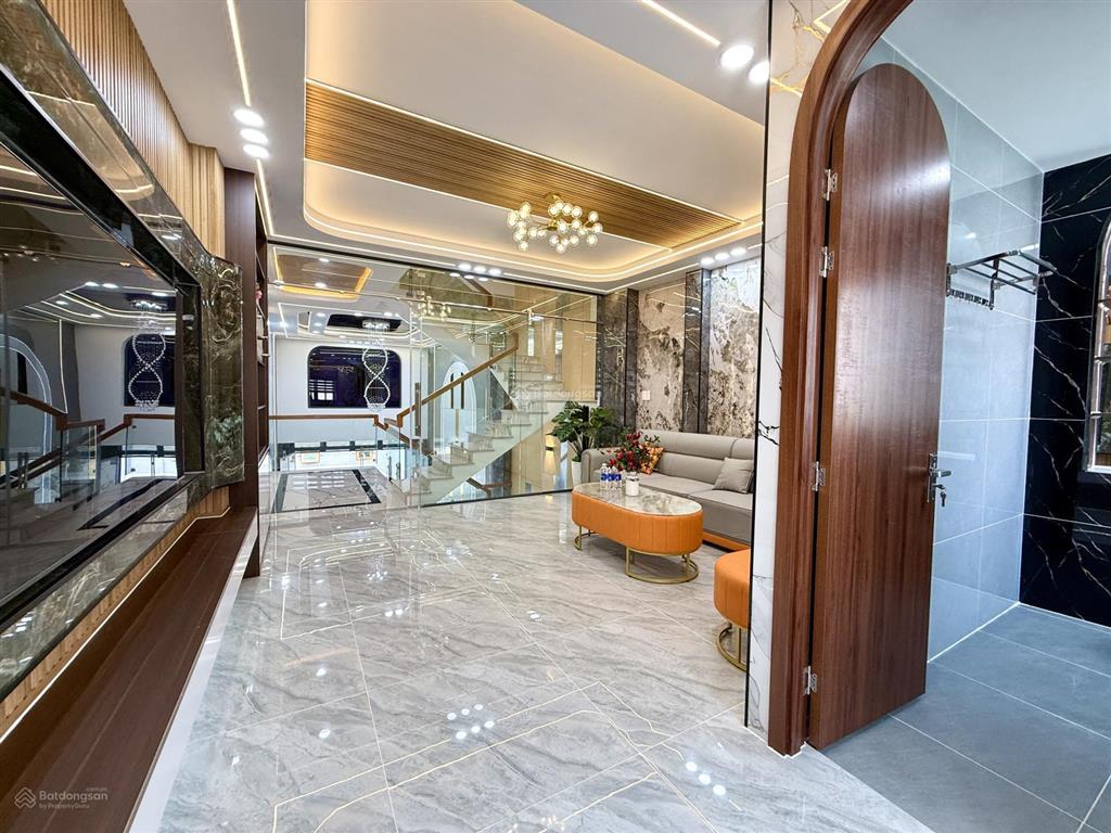 Nhà 1 sẹc ngắn dương thị mười, dt4.10x18m, nở hậu 5.25m, lửng, 3 lầu, 4pn, sân thượng, gara ô tô