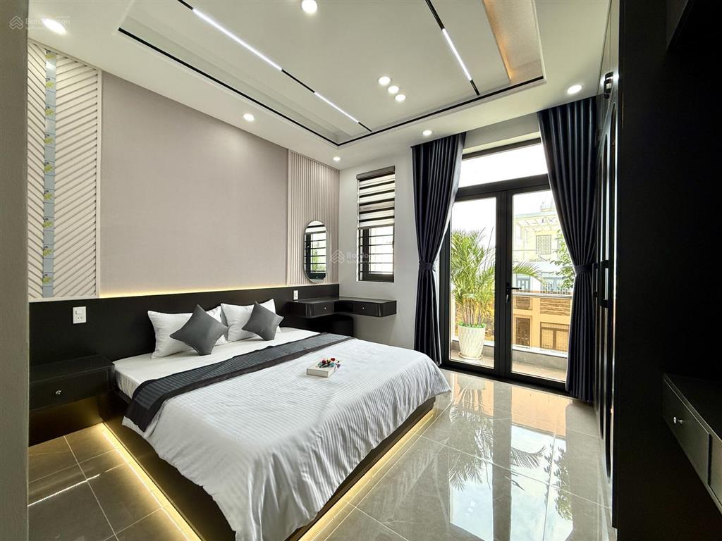 Nhà bên trường cđ điện lực, dt4mx16m, lửng, 3 lầu, 4pn, gara ô tô, p.thờ, sân thượng, 7.5 tỷ