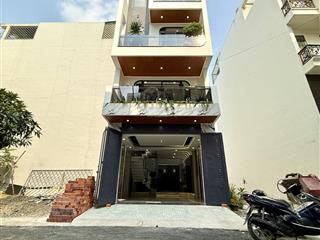 Nhà ngay ngã tư ga, sát bên gò vấp, dt4.7mx14m, lửng, 3 lầu, 4pn, gara ô tô, p.thờ, sân thượng