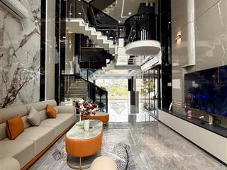 Nhà 4 tầng lầu, sát dự án công viên, dt4.5x14m, 4pn, p.thờ, gara ô tô, s.thượng, p.xông hơi