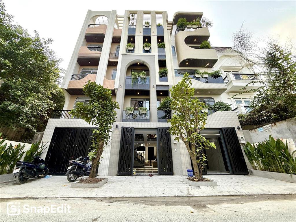 Nhà mặt kênh đường thông, sát bên trường học, dt4.3x15m, lửng, 3 lầu, 4pn, p.thờ, s.thượng