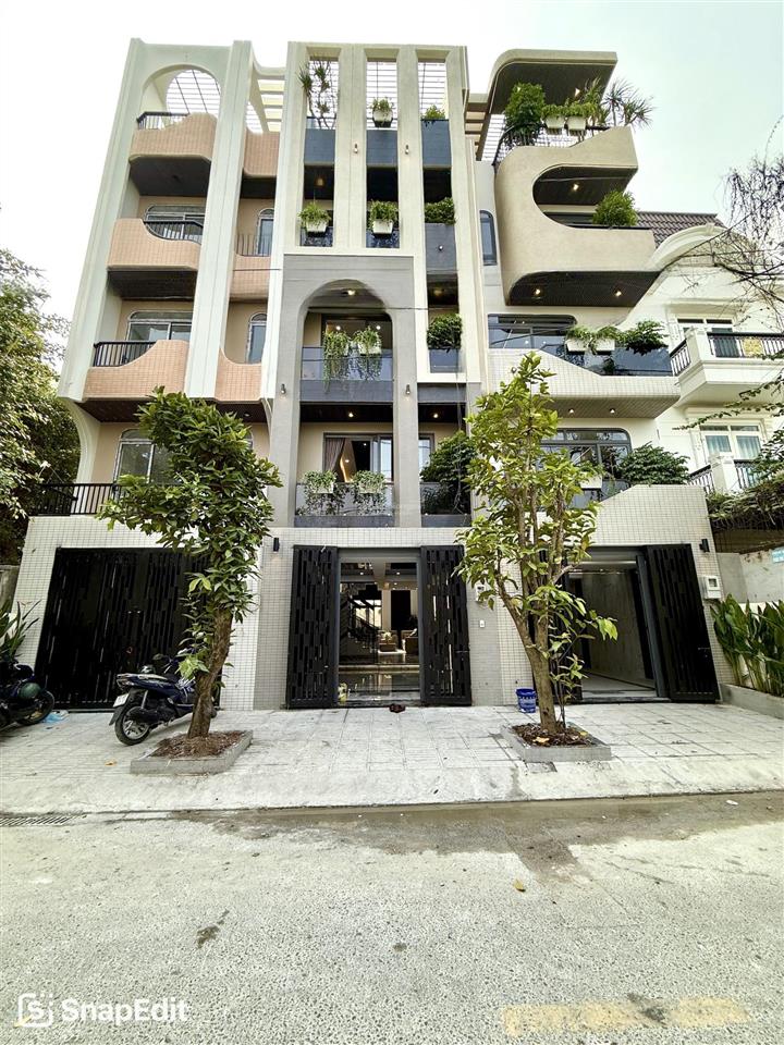 Nhà mặt kênh đường thông, sát bên trường học, dt4.3x15m, lửng, 3 lầu, 4pn, p.thờ, s.thượng