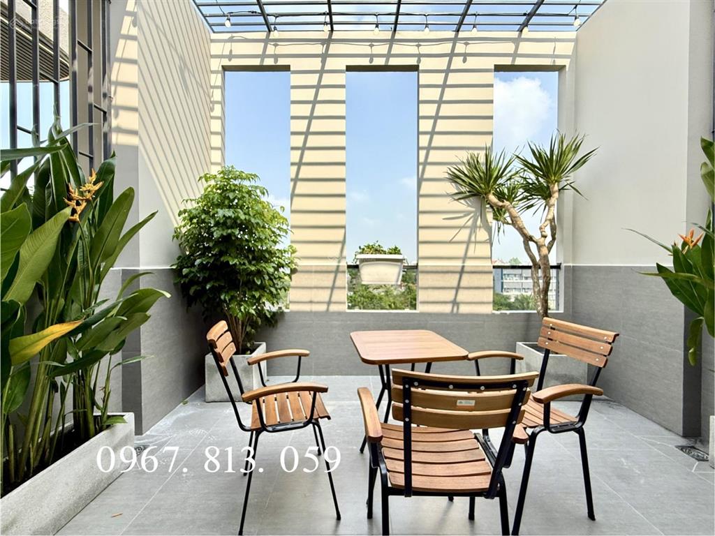 Nhà mặt kênh đường thông, sát bên trường học, dt4.3x15m, lửng, 3 lầu, 4pn, p.thờ, s.thượng