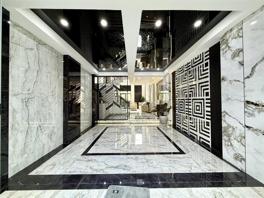 Nhà mặt kênh đường thông, sát bên trường học, dt4.3x15m, lửng, 3 lầu, 4pn, p.thờ, s.thượng