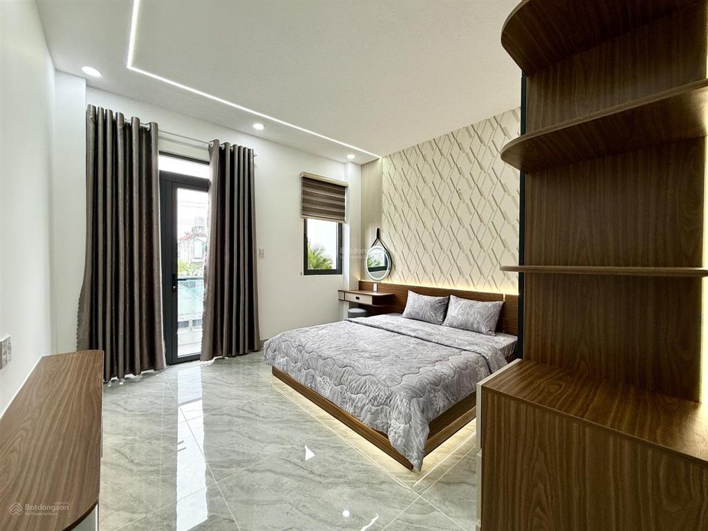 Nhà có thang máy, kế bên bện viện q12, dt4x20m, lửng, 3 lầu, 4pn, gara ô tô, sân thượng, 8,85 tỷ