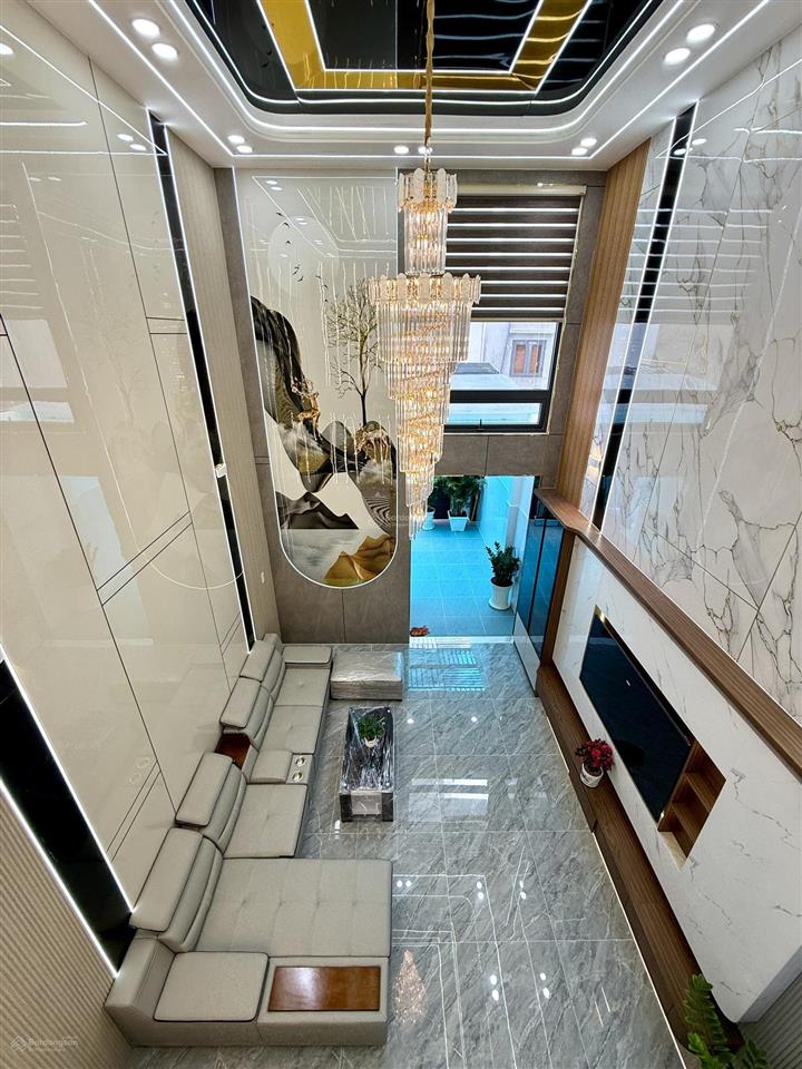 Nhà có thang máy, kế bên bện viện q12, dt4x20m, lửng, 3 lầu, 4pn, gara ô tô, sân thượng, 8,85 tỷ