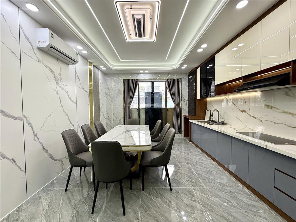 Nhà có thang máy, kế bên bện viện q12, dt4x20m, lửng, 3 lầu, 4pn, gara ô tô, sân thượng, 8,85 tỷ