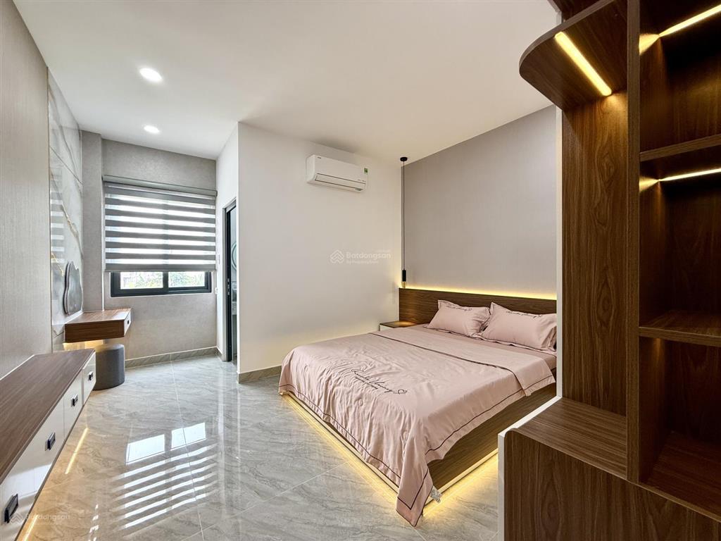 Nhà ngay bên ubp và trường học, dt4x15m, lửng, 3 lầu, 4pn, p.xông hơi, gara ô tô, p.thờ, 6.7 ty