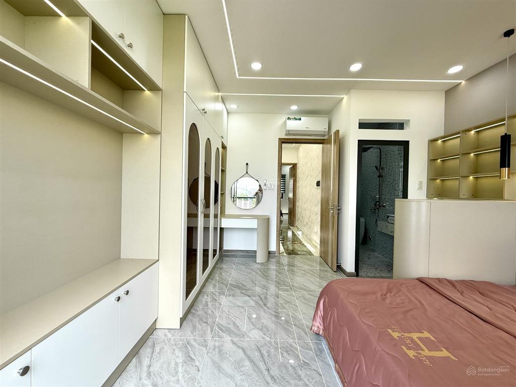 Nhà đối diện công viên, sát bên gò vấp, dt4x17m, lửng, 3 lầu, 4pn, p.thờ, gara ô tô, 7.25 tỷ,