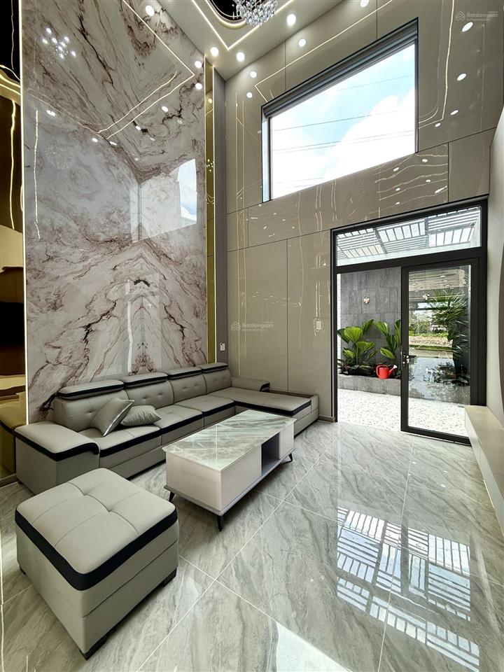 Nhà đối diện công viên, sát bên gò vấp, dt4x17m, lửng, 3 lầu, 4pn, p.thờ, gara ô tô, 7.25 tỷ,