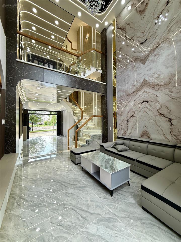 Nhà đối diện công viên, sát bên gò vấp, dt4x17m, lửng, 3 lầu, 4pn, p.thờ, gara ô tô, 7.25 tỷ,