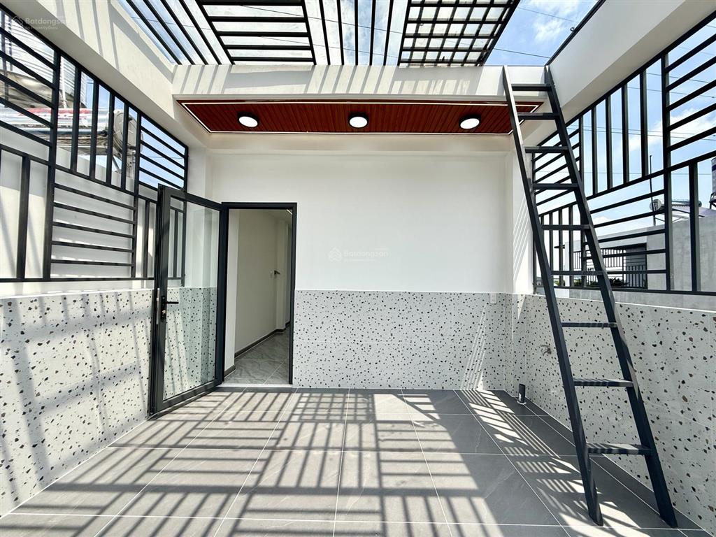 Nhà đối diện công viên, sát bên gò vấp, dt4x17m, lửng, 3 lầu, 4pn, p.thờ, gara ô tô, 7.25 tỷ,