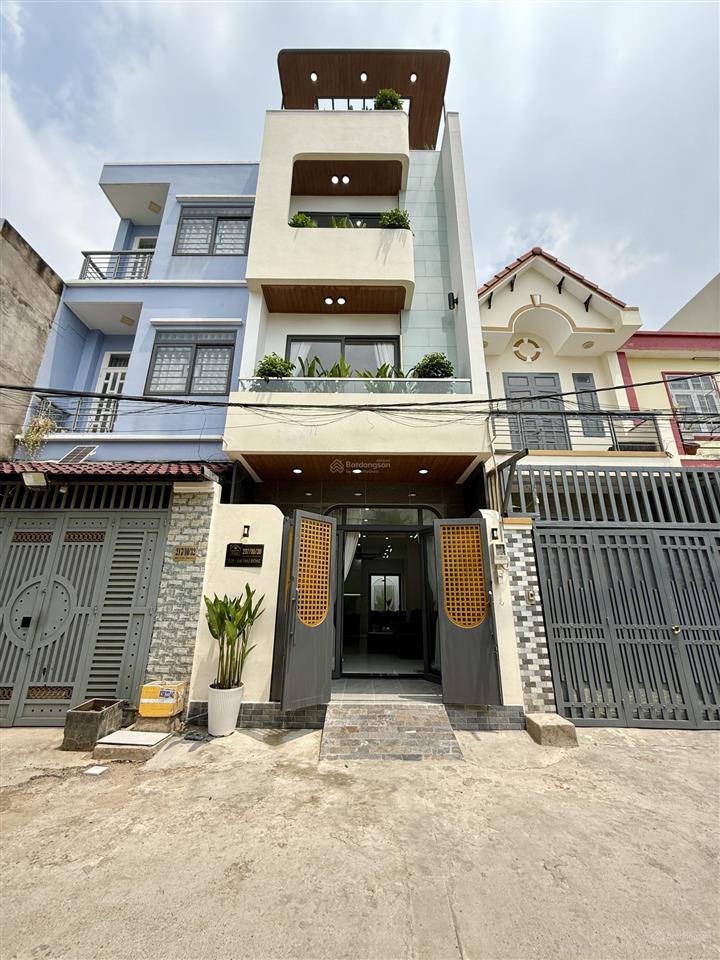 Nhà ngay bên chợ cầu đồng, dt4x13m, trệt, 3 lầu, 4pn, p.thờ, sân thượng, hướng tây nam, 6.1 tỷ